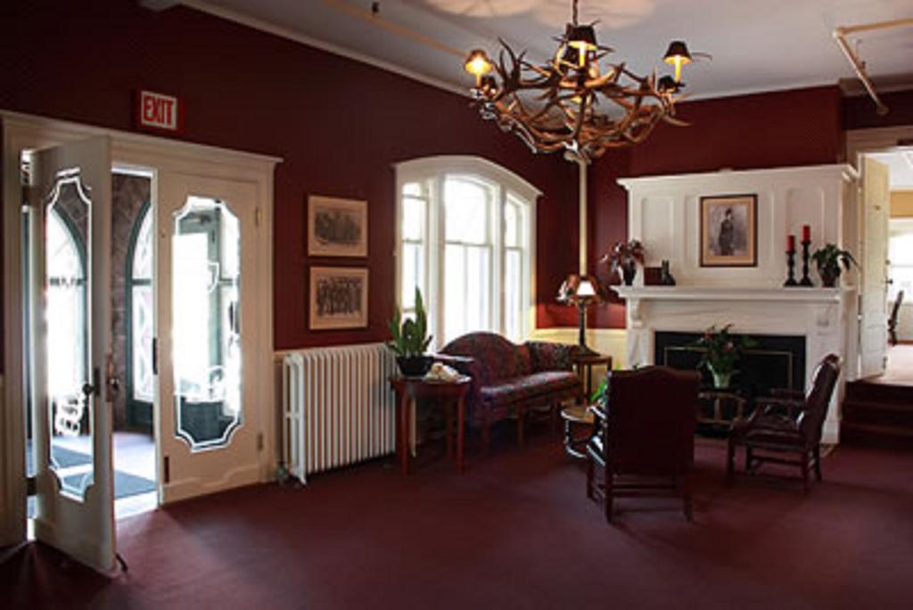 The Historic Redstone Inn エクステリア 写真