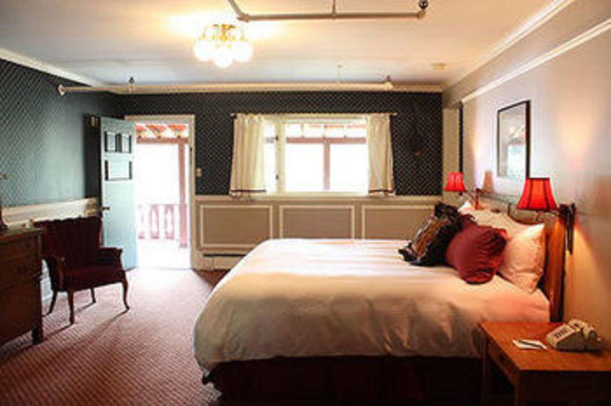 The Historic Redstone Inn エクステリア 写真